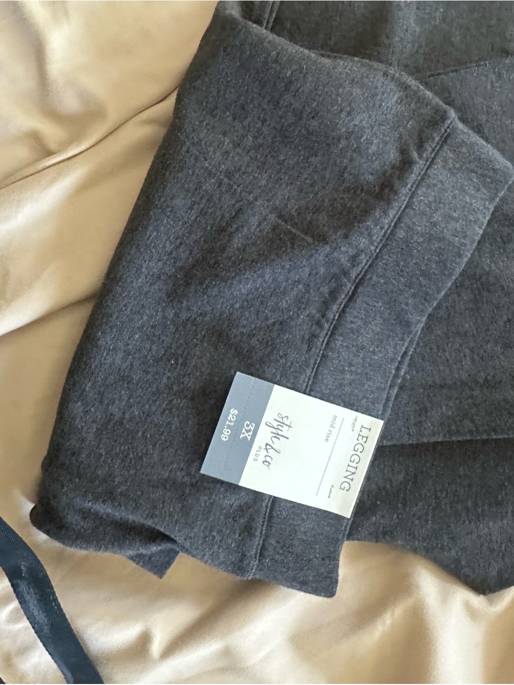 Dark Gray Leggings  new with tags Smoke free house